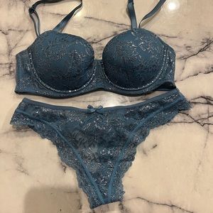 Blue lingerie set